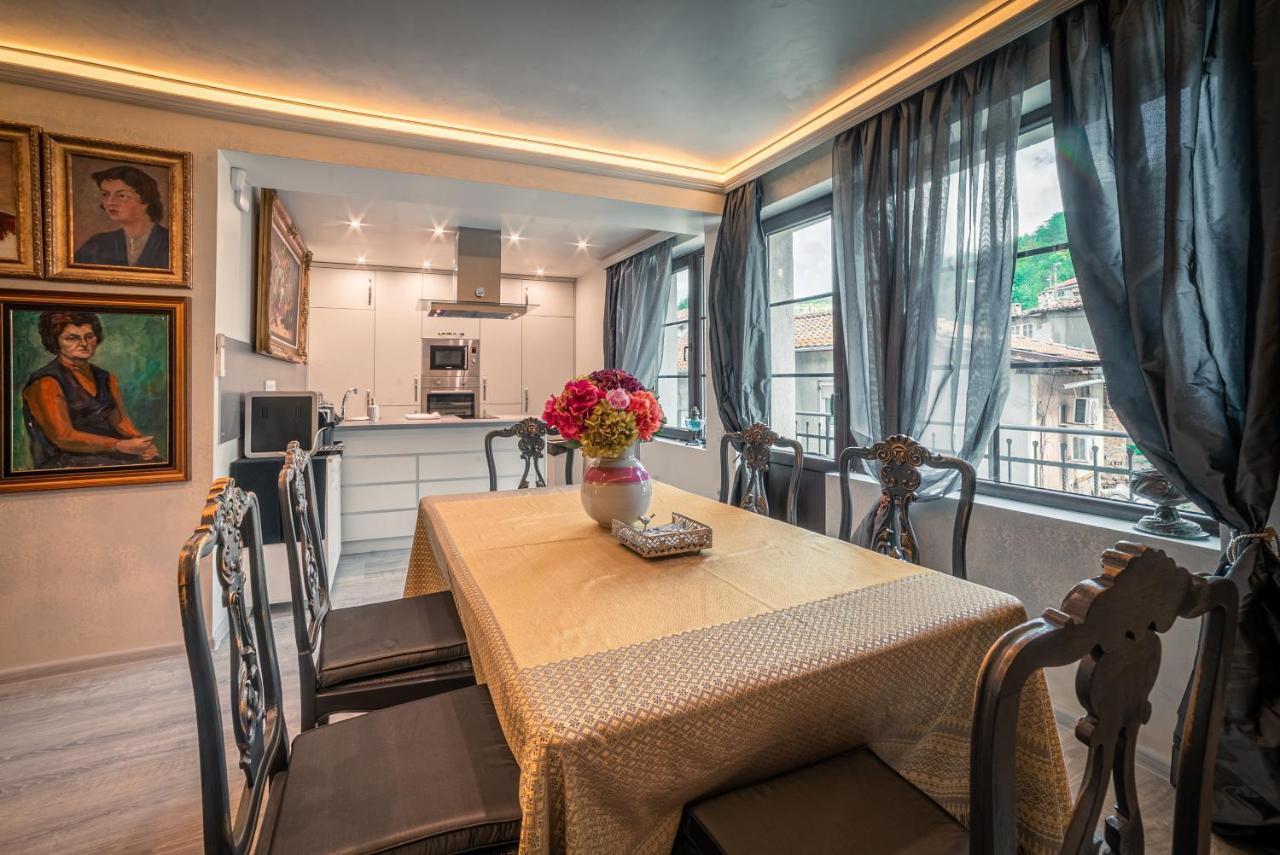 The Gallery Guest House - Garden And Garage Veliko Tarnovo Buitenkant foto